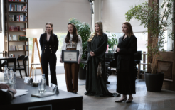 Победительницей первого сезона реалити-шоу «Новое слово» стала молодая писательница из Калининграда Лилия Горская  / Фото: Издательская группа «Эксмо-АСТ»