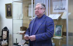 Фото: Сергей Степашин в музее Салтыкова-Щедрина в селе Спас-Угол. Открытие Года Салтыкова Щедрина, 27 января 2026 года. Фото: Сергей Куксин/РГ