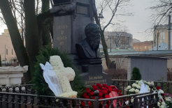 Могила Федора Достоевского / Фото: Екатерина Коновалова