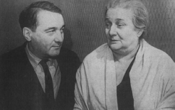 Лев Гумилев и Анна Ахматова Источник: ru.wikipedia.org