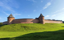 Новгородский детинец (Новгородский кремль) / Фото: Екатерина Коновалова Новгородский детинец (Новгородский кремль) / Фото: Екатерина Коновалова