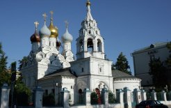 Здание церкви с шатровой колокольней Храма Святителя Николая в Пыжах на улице Большая Ордынка в Москве. / Источник: Владимир Федоренко/РИА Новости