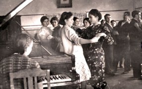 Июнь 1941 года. Выпускной... Фото: Из архива Д. Шеварова