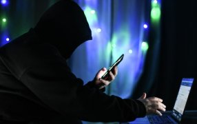 'Сына не увидишь…': Зачем вымогатели используют многоточие / Владимир Астапкович/РИА Новости