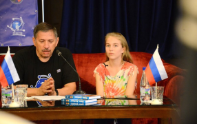 Юная писательница Фаина Савенкова из Луганска написала ответное письмо первой леди США Мелании Трамп после ее письма российскому президенту Владимиру Путину с призывом защитить детей/ Фото: wikipedia.org
