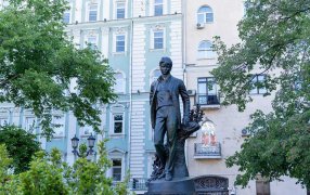 Памятник Сергею Есенину на Тверском бульваре / Фото предоставлено пресс-центром проекта 'Наш Есенин. 130'