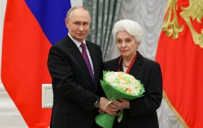 Владимир Путин и Наталия Солженицына / Источник: http://kremlin.ru/events/president/news/78379/photos