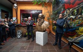 Как в Боготе появился памятник писателю и почему его пришлось заносить в здание через окно / Министерство иностранных дел Российской Федерации