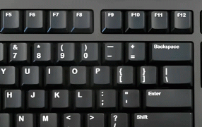 Скобки вместо точки: Лингвист Максим Кронгауз рассказал, что значит 'насыпать ногти' и почему это немодно