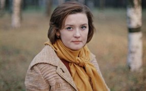 Вера Алентова в фильме 'Москва слезам не верит'