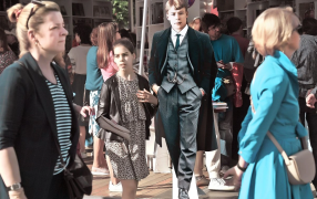 Есенин. Московские адреса поэта/'Знакомый ваш Сергей Есенин...' На VIII книжном фестивале 'Красная площадь' в Москве. 2022 год. / Фото: Владимир Вяткин/РИА Новости/ журнал Родина Есенин. Московские адреса поэта/'Знакомый ваш Сергей Есенин...' На VIII книжном фестивале 'Красная площадь' в Москве. 2022 год. / Фото: Владимир Вяткин/РИА Новости/ журнал Родина