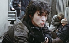 Виктор Цой в фильме 'Игла'. Фото: kinopoisk.ru