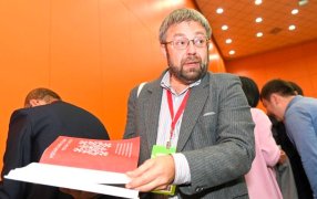 В Год единства народов России поддержка национальных литератур станет еще ощутимее. Интервью с Максимом Амелиным / РИА Новости