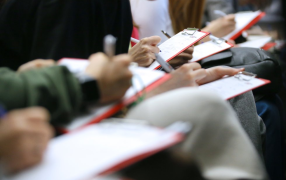 На Донбассе впервые будут писать Тотальный диктант очно
Александр Корольков / РГ
На Донбассе впервые будут писать Тотальный диктант очно
Александр Корольков / РГ