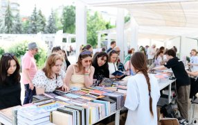 Летний книжный фестиваль «Смена» в Казани / официальная группа фестиваля в социальной сети Летний книжный фестиваль «Смена» в Казани / официальная группа фестиваля в социальной сети