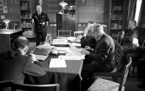 Поэтический вечер в Литературном институте имени А. М. Горького, 1971 г. / Фото: Всеволод Тарасевич/РИА Новости Поэтический вечер в Литературном институте имени А. М. Горького, 1971 г. / Фото: Всеволод Тарасевич/РИА Новости