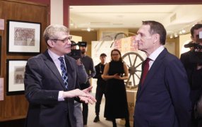 Дмитрий Бак и Сергей Нарышкин на церемонии открытия выставки 'Даль и Россия: толковые дали Владимира Даля'. / Колыбалов Аркадий