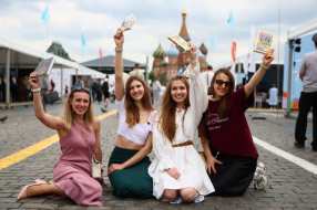 Фото: пресс-служба фестиваля 'Красная площадь' (https://bookfestival.ru/redsquare_2025)