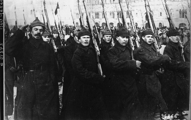 Парад на Красной площади, Москва, 1922 год / Wikipedia 