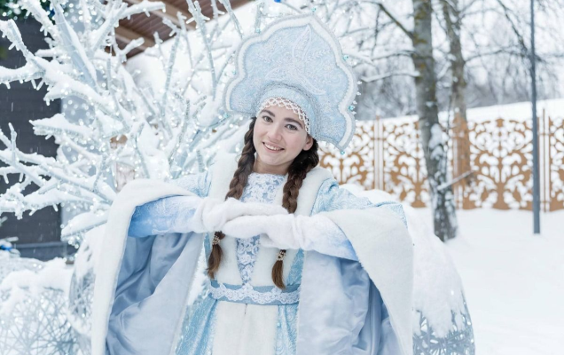 Филолог Владимир Пахомов рассказал, как грамотно поздравлять с Новым годом
 / mos.ru