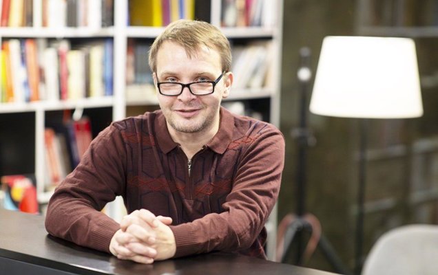 Алексей Сальников: 'Сюжеты обычно рождаются сами собой, и рассказ - способ избавиться от преследующего тебя сюжета' / М. Конанков / Octagon.Media / ТАСС