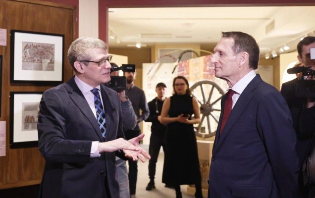 Дмитрий Бак и Сергей Нарышкин на церемонии открытия выставки 'Даль и Россия: толковые дали Владимира Даля'. / Колыбалов Аркадий