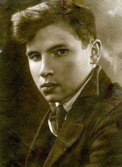 Владислав Занадворов. 1937 г. Из фондов Музея писателей Урала. Екатеринбург.