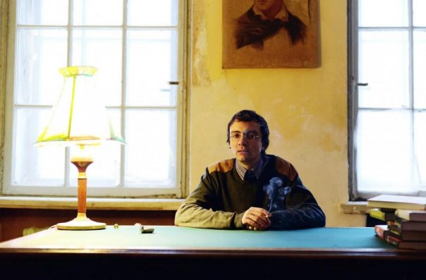 Вадим Левенталь за своим рабочим столом.Фото из аккаунта "Вконтакте"
