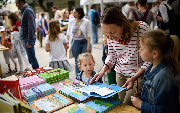 Фестиваль книг на открытом воздухе