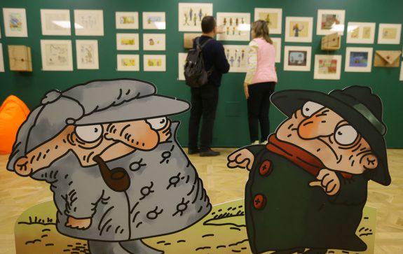 На выставке в Гослитмузее легко почувствовать себя в мире героев Успенского