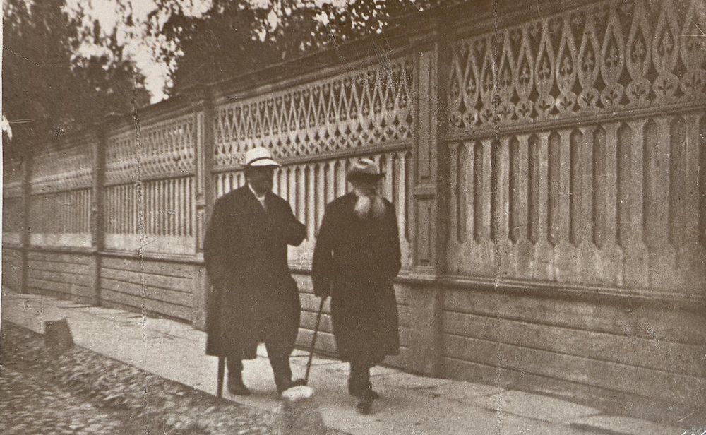 Л.Н.Толстой и В.Г.Чертков, 1909 год / Фото предоставлено пресс-службой музея