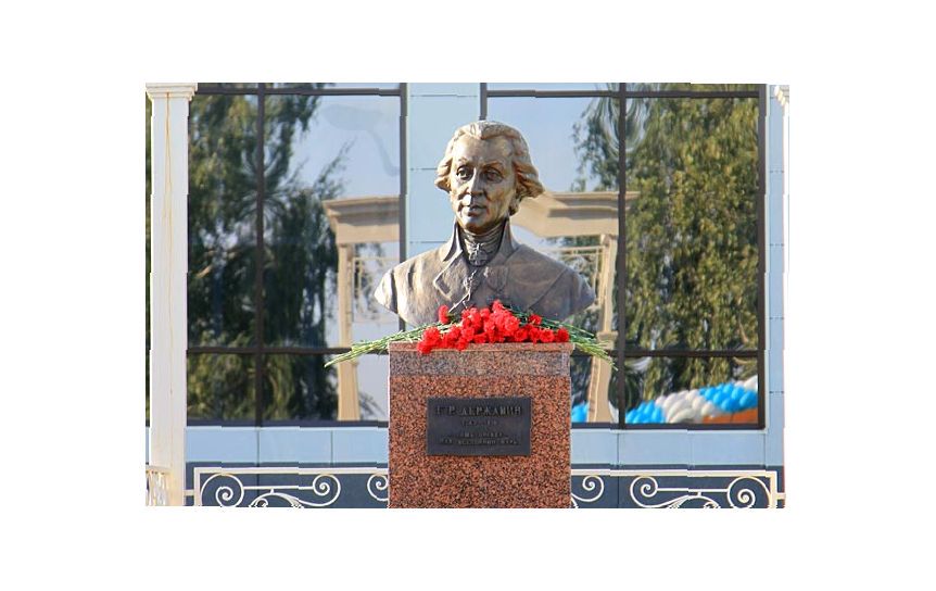 Памятник Державну в Лаишеве / Пресс-служба Казанской епархии