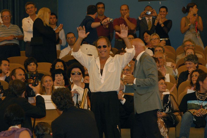 Адриано Челентано на Венецианском кинофестивале, 2008 год / Никита Козырев / Wikimedia