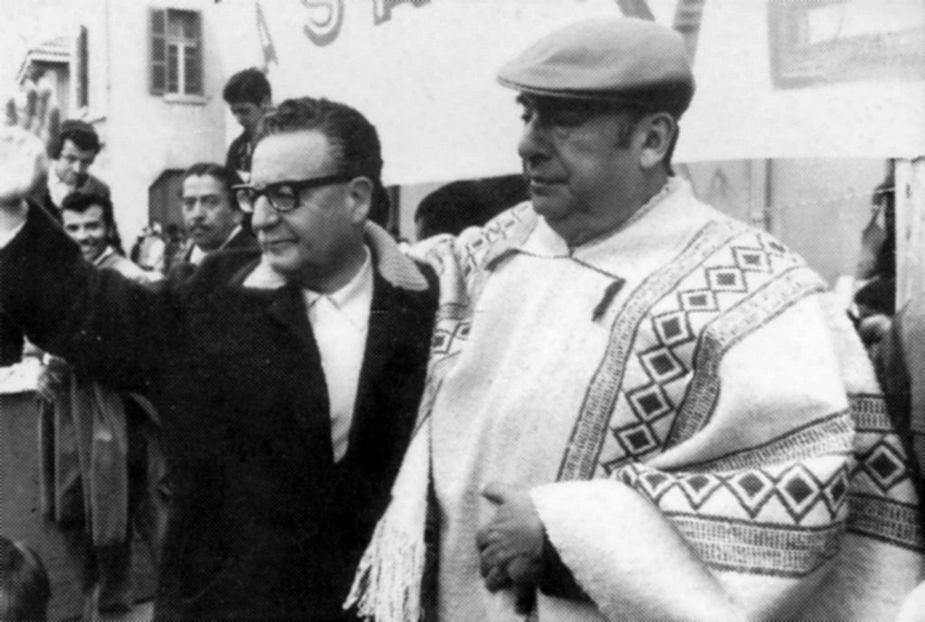 Сальвадор Альенде (слева) и Пабло Неруда / Фото: wikimedia.org