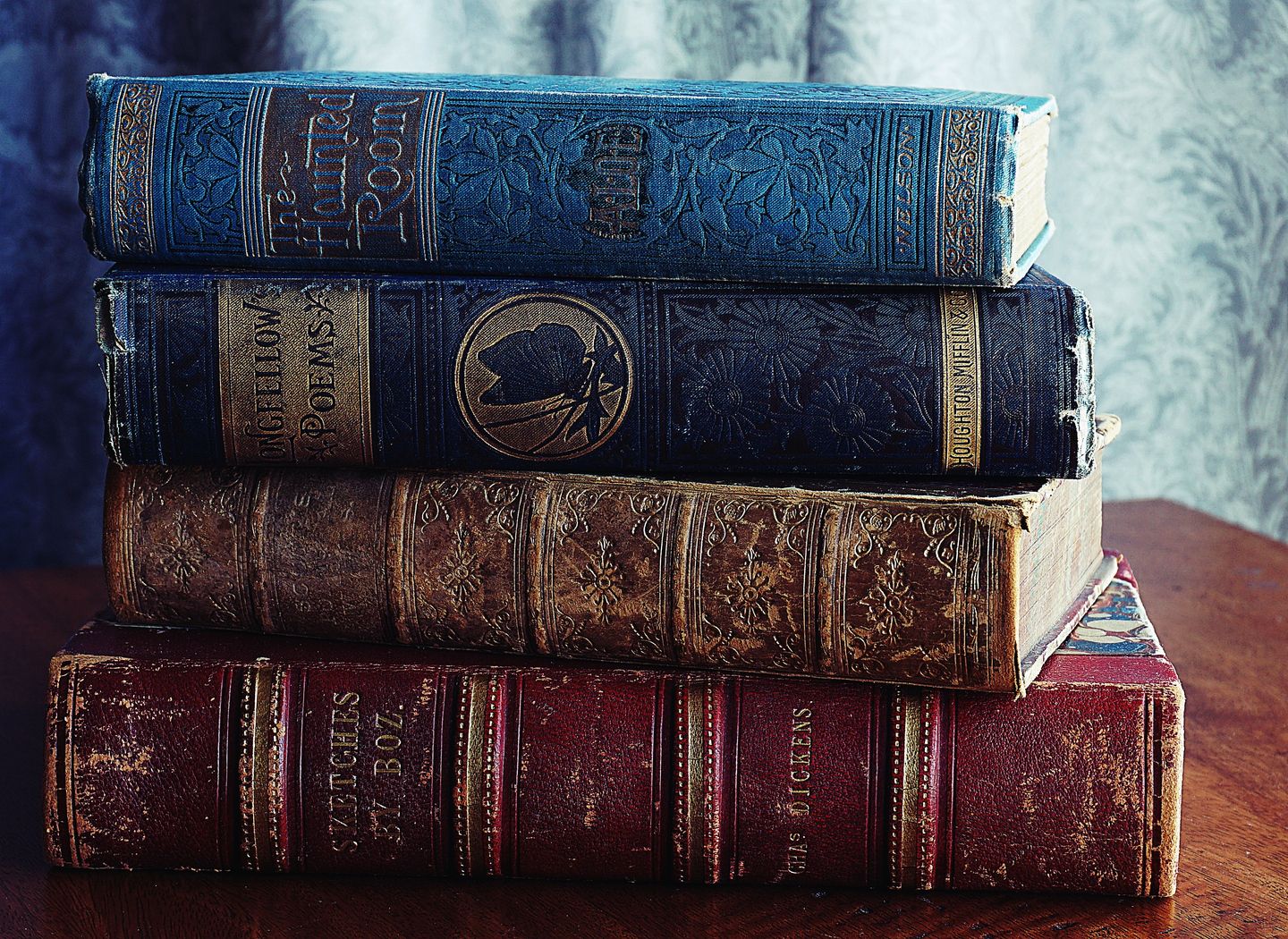 Старые книги. Фото: pxhere.com