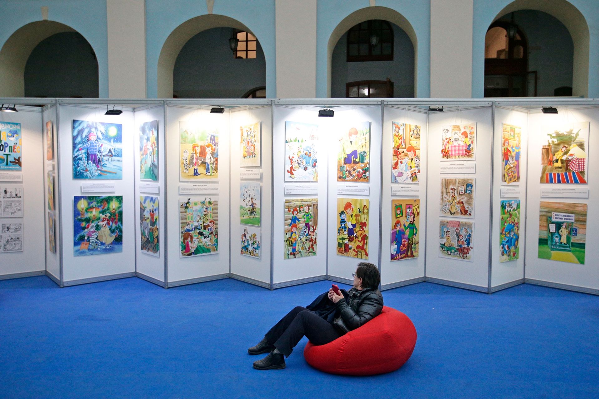 Международная ярмарка интеллектуальной литературы в Гостином Дворе / Сергей Куксин