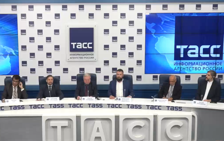 Скриншот трансляции пресс-конференции ТАСС