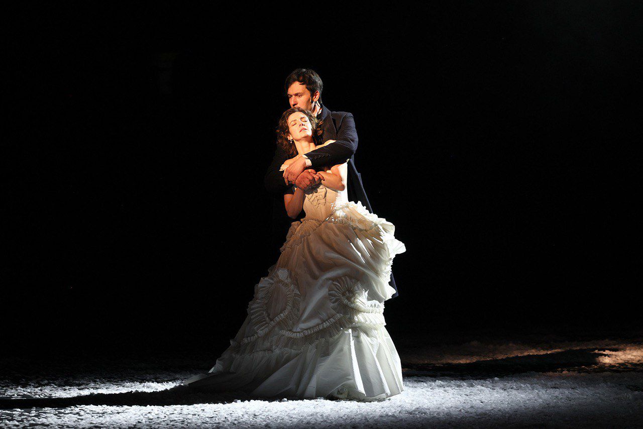 Спектакль 'Анна Каренина' в Малом театре / Фото: Евгений Люлюкин Спектакль 'Анна Каренина' в Малом театре / Фото: Евгений Люлюкин