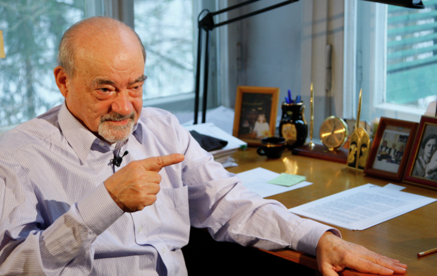 Лауреат премии Александра Солженицына, литературный критик и биограф Н.Гоголя - Игорь Золотусский. /  Антон Денисов/РИА Новости