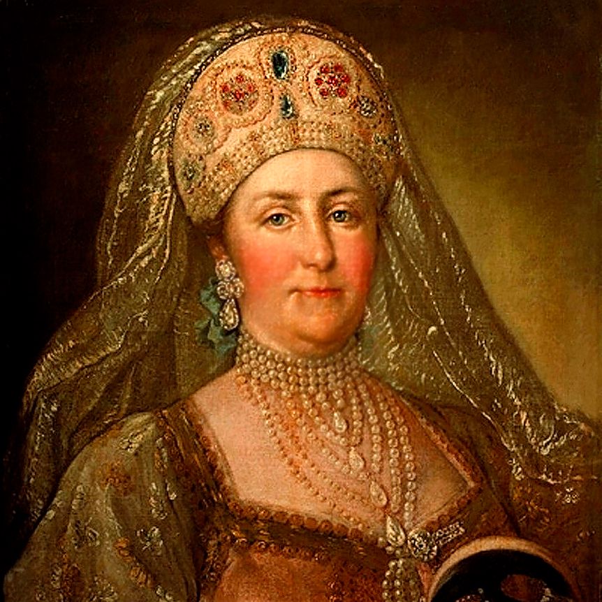 Немка по рождению, императрица Екатерина Великая любила и уважала русское, всегда подчёркивала свою связь с новой родиной и воплощала это в своей государственной политике. Её русский наряд с кокошником и сарафаном на портрете — это маскарадный костюм. / Неизвестный художник с оригинала Стефано Торелли. «Екатерина II в русском костюме». Конец XVIII в. ГИМ, Москва. /wikipedia.org Немка по рождению, императрица Екатерина Великая любила и уважала русское, всегда подчёркивала свою связь с новой родиной и воплощала это в своей государственной политике. Её русский наряд с кокошником и сарафаном на портрете — это маскарадный костюм. / Неизвестный художник с оригинала Стефано Торелли. «Екатерина II в русском костюме». Конец XVIII в. ГИМ, Москва. /wikipedia.org