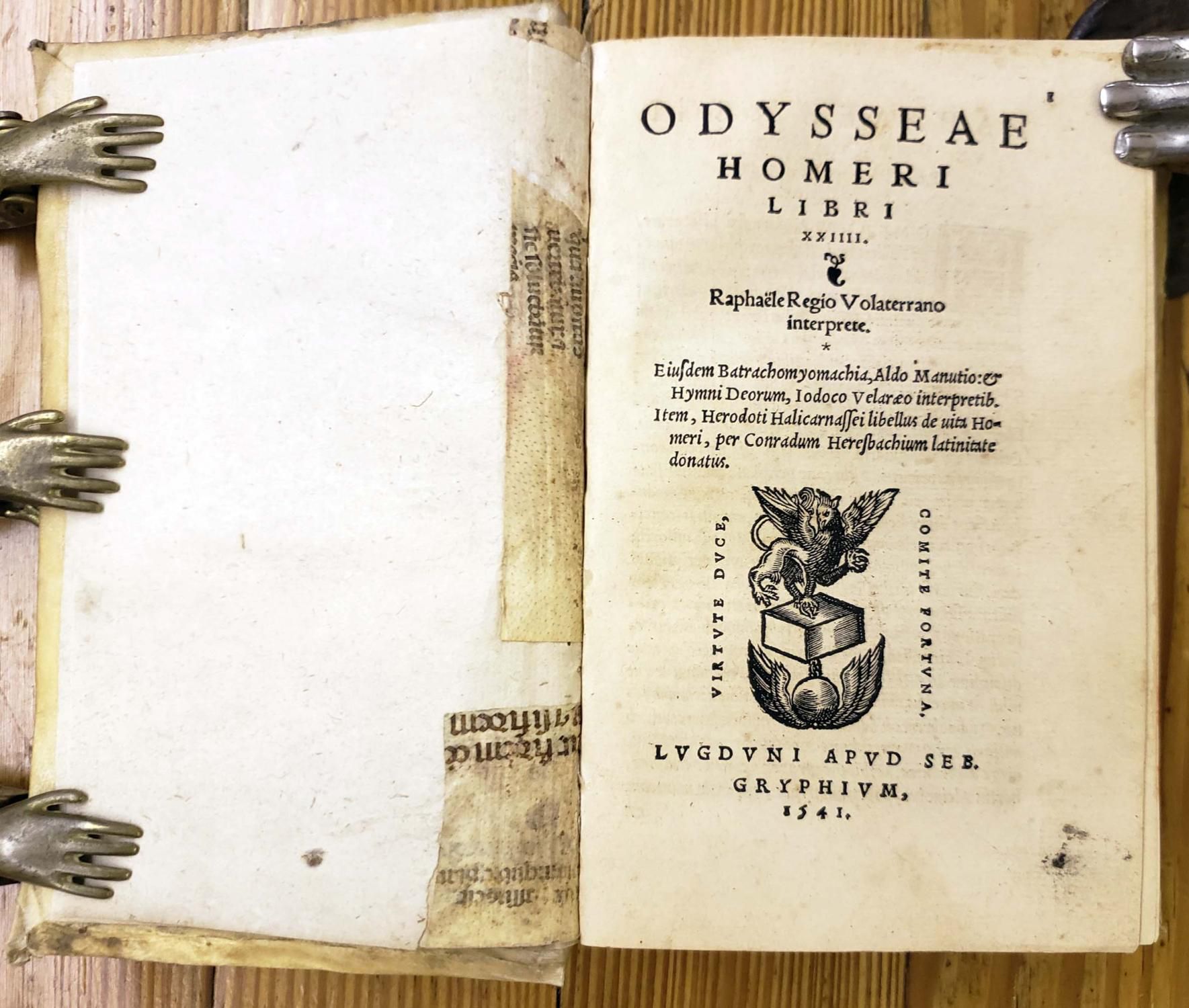 Odysseae Homeri Libri XXIIII Raphaele Regio Volaterrano interprete Ejusdom batrachomyomachia, Aldo Manutio et Hymni Deorum, Jodoco Velaraco interpretib. Item, Herodoti Halicarnasseii libellus de vita Homeri, per Conradum Herosbachium latinitato donatus. / www.abebooks.com Odysseae Homeri Libri XXIIII Raphaele Regio Volaterrano interprete Ejusdom batrachomyomachia, Aldo Manutio et Hymni Deorum, Jodoco Velaraco interpretib. Item, Herodoti Halicarnasseii libellus de vita Homeri, per Conradum Herosbachium latinitato donatus. / www.abebooks.com