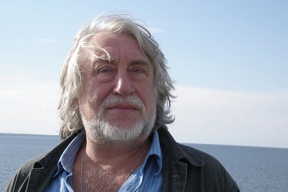 Юрий Михайлович Кублановский близ Рыбинска. 'В непосильные, неисправные времена...' / Павел Крючков Юрий Михайлович Кублановский близ Рыбинска. 'В непосильные, неисправные времена...' / Павел Крючков