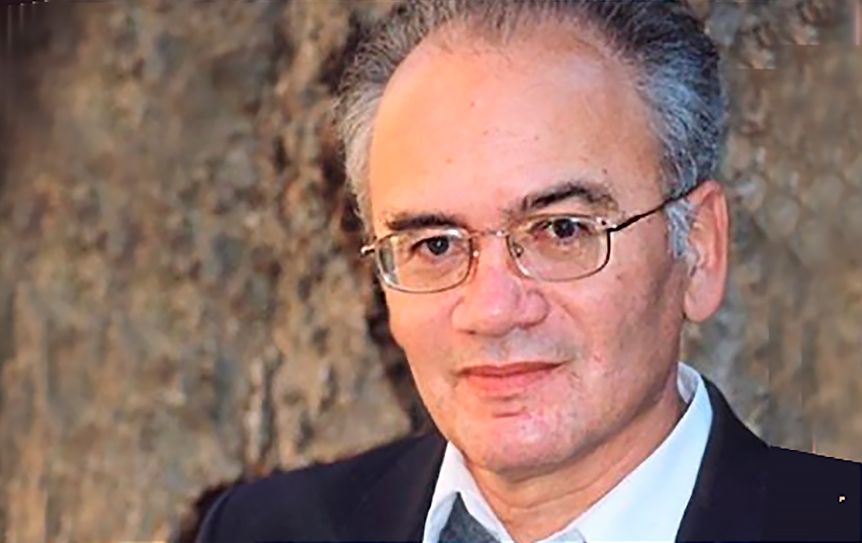 'Вот я в ночной тени стою один в пустом саду. То скрипнет тихо дверь в раю, то хлопнет дверь в аду...' / Соцсети 'Вот я в ночной тени стою один в пустом саду. То скрипнет тихо дверь в раю, то хлопнет дверь в аду...' / Соцсети